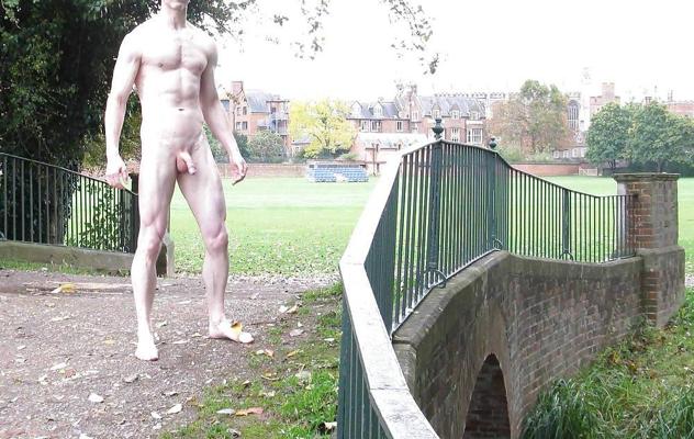 7P Nude in public 
