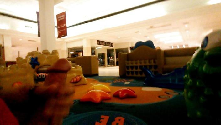 6P Mall cock exposure public