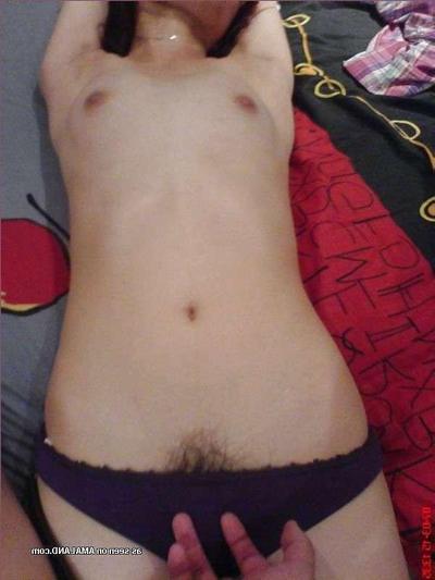 9P 紫色の下着と黒いブラジャーを着たいたずらなティーン