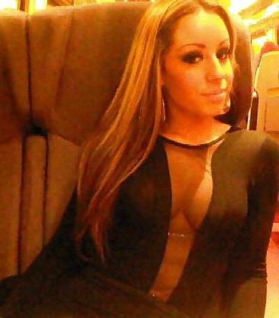19P Sexy british mixed race party slut 