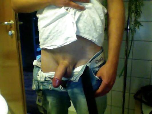 4P Nickkcin81 のペニスの写真
