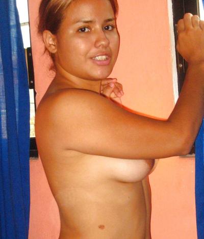 25P Curvy latina teen