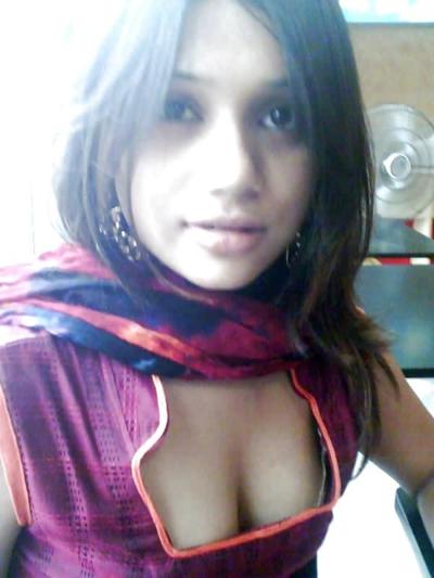 4P Cute indian teen flashing boobs