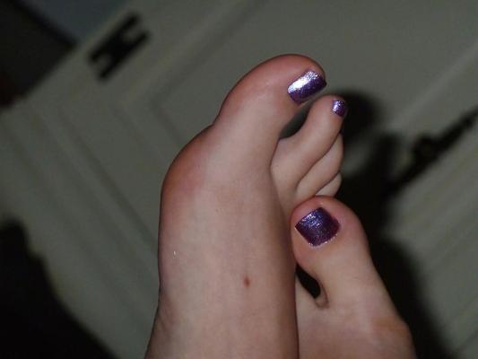 4P Teens babysitter feet
