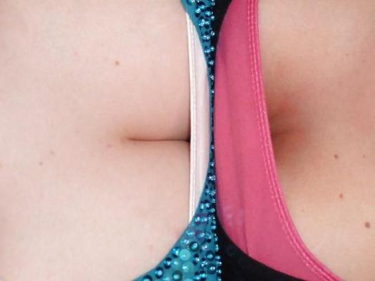 16P Girls showing cleavage