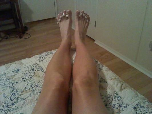 24P Slim Blonde MILF Self Pics