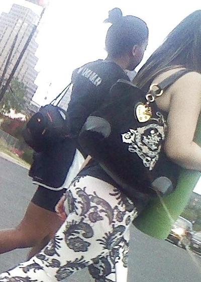 5P Thick girl in leggings