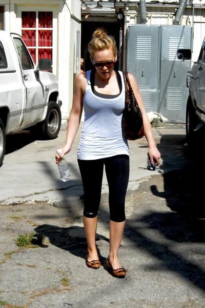 8P Hilary Duff quitte son cours de Pilates à Toluca Lake