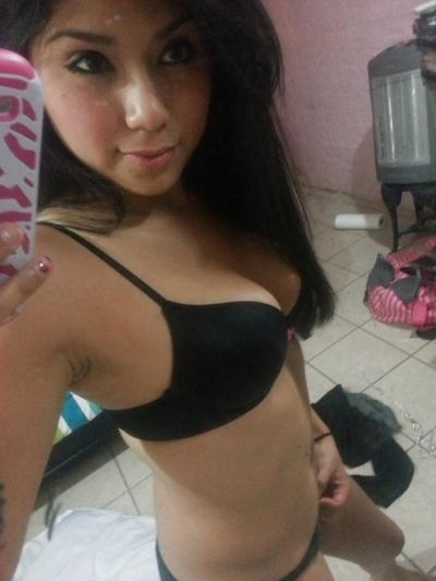24P Nn latina selfshots