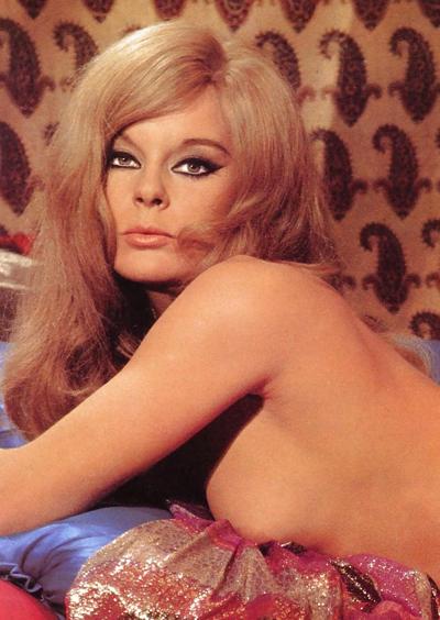 25P Elke Sommer