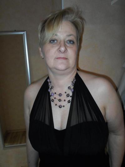 12P Milf Nutte im Nutten  Outfit