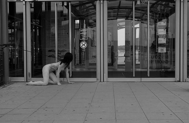 15P Found: bdsm 8 (walking the pet)