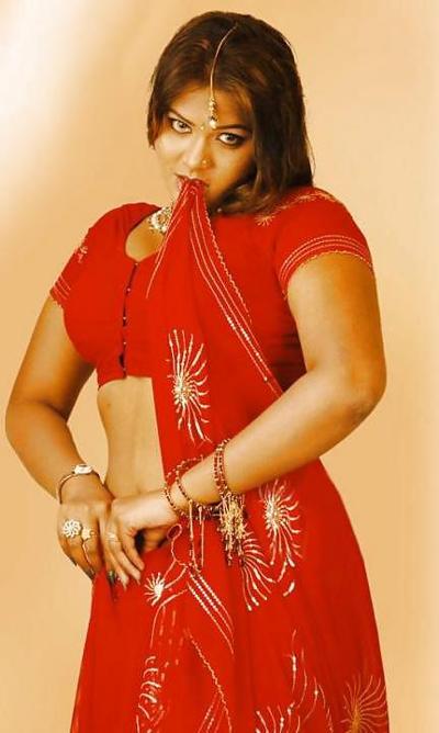 25P インドのセクシー女優プリヤサローニ
