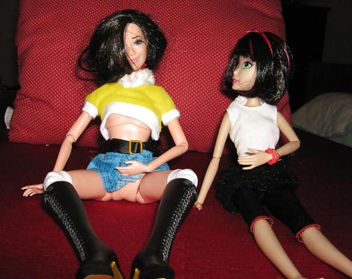13P Puppenanzieh und Upskirt