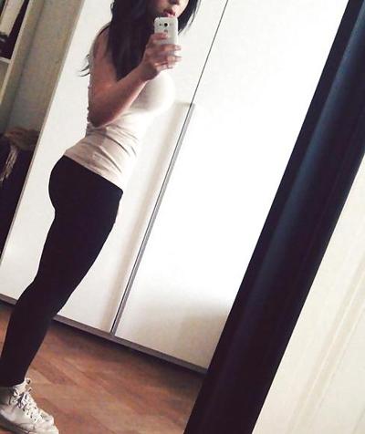 25P Young & Cute - Yoga Pants Edition