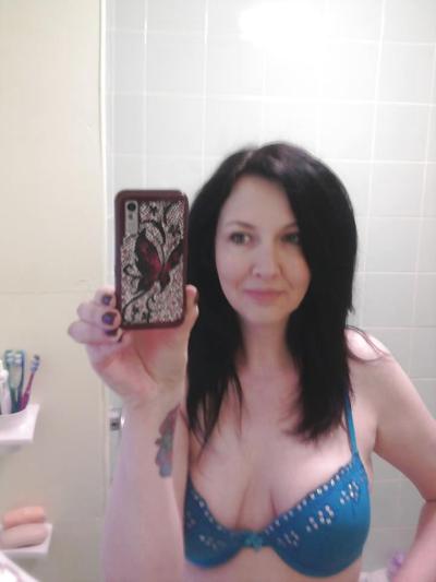 7P Saggy tit MILF