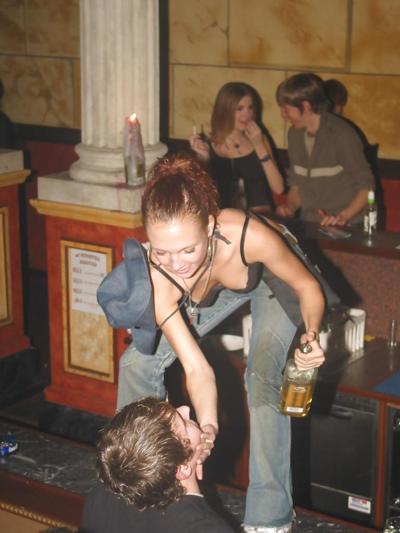 24P She forgot her bra 49.