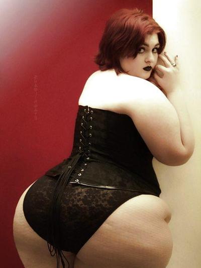 16P Corset wearing bbw