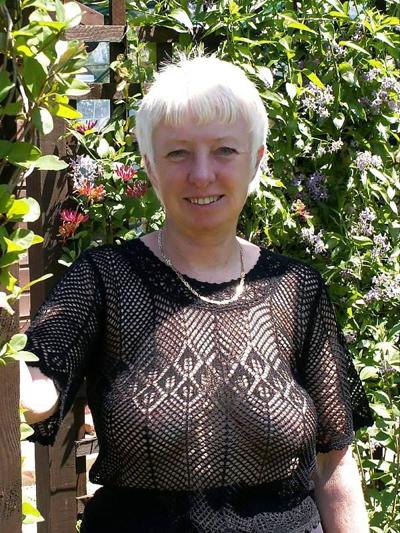 25P 413 grannies in see through tops