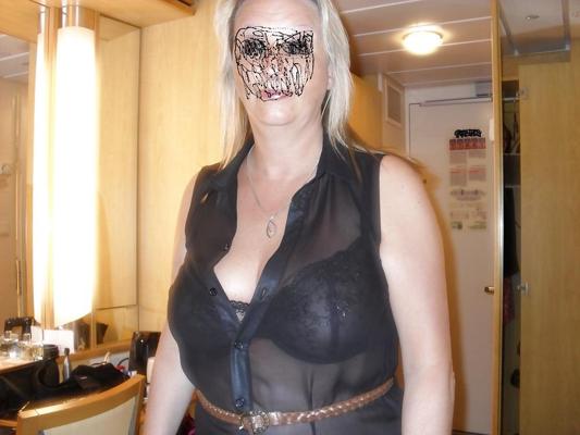 25P See through flashing public nudity