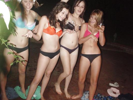 25P Horny teens & amateur girls & nudist pussies in public 1