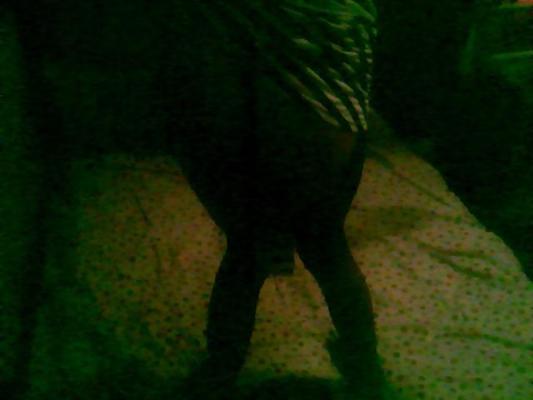 7P Vikki in a dark room