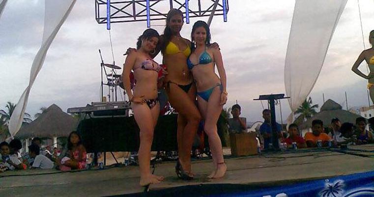 25P Acapulco Girls