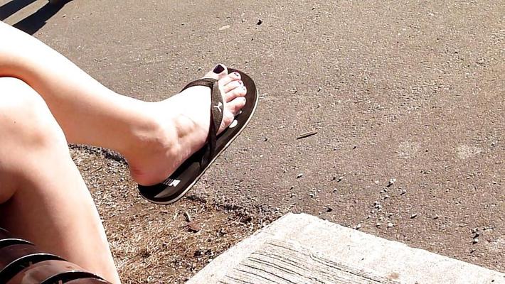 20P Spy cam feet