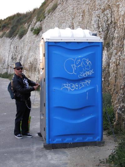 4P Der neue Arzt kackt, betritt seine Tardis