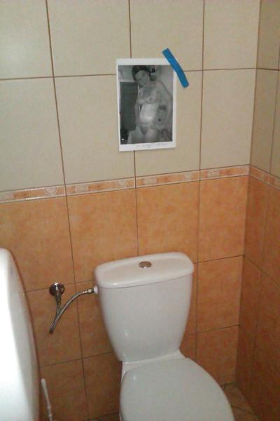 10P Sluts exposed at public wc