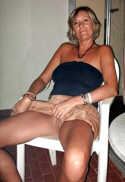 25P Real Hot Amateur MILFS & MATURE...(3)