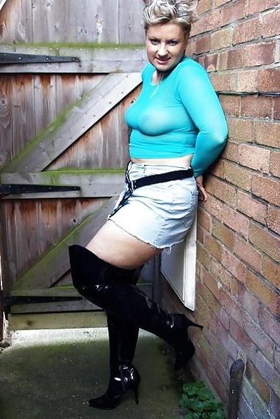 20P Dirty MILF Slag # 4