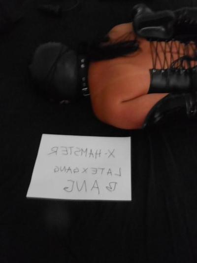 19P Latex sub slut