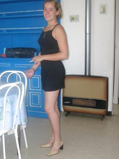 10P Girl Friend Sara