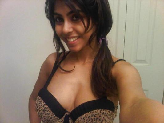 25P Amateurs Asian Delights 20 - A cute little Indian girl 03
