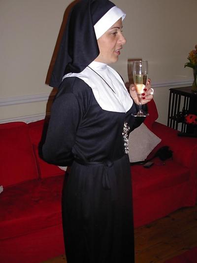 21P Une nonne se fait baiser (première partie)