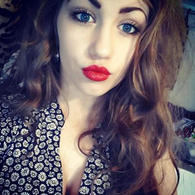 6P Irish Teenage Beauty. What Would You Do To This Filthy Slut?