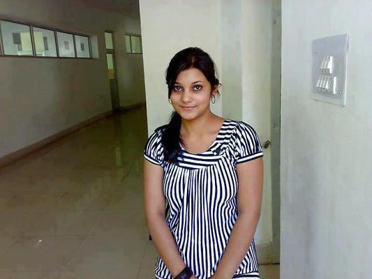 25P Indian and Pakistani teen slut - stohlen facebook pix