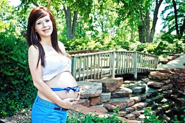 9P Pregnant Teen Taylor