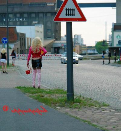 10P Transvestite hooker streetwork