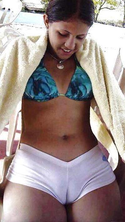 10P Cameltoe