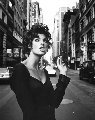 25P Smoking elegance ...