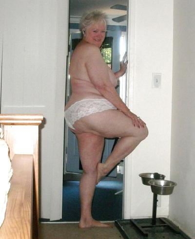 7P Sexy grandma