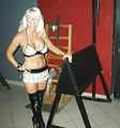 23P Domina, Senhora, Herrin, Strapon, BDSM, Senhorita Lady Tina