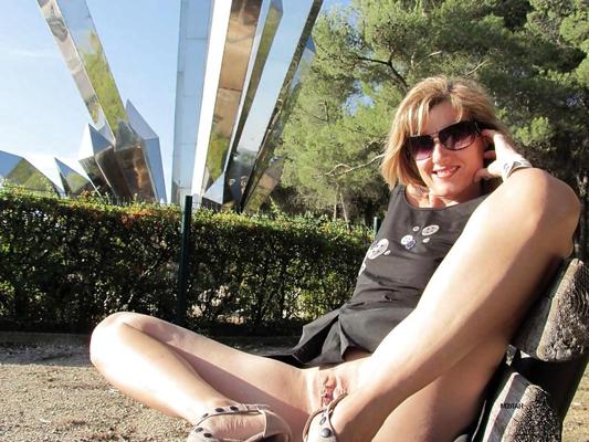 25P HOT NAUGHTY MILFS