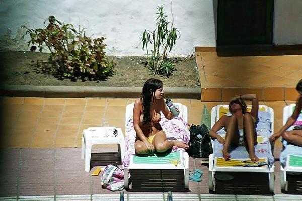25P The pool at my hotel