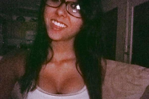 8P Cleavage and downblouse