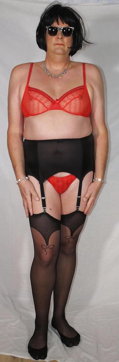25P Shemale and Crosdressers Red Panty 