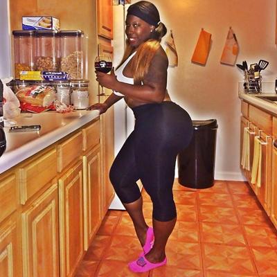 5P ITS JUST SUMTHIN ABOUT ASS IN THE KITCHEN VOL.31