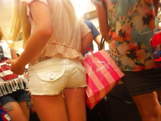 25P Hotpants, shorts & midriffs